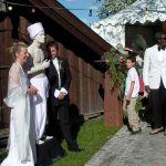 stillman living statue at a wedding